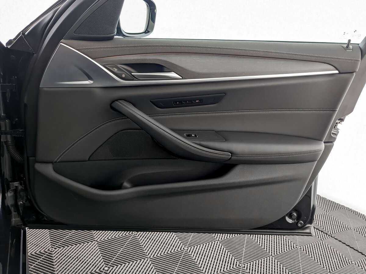 BMW 5 серии с пробегом — 2021 год. Фото: #17