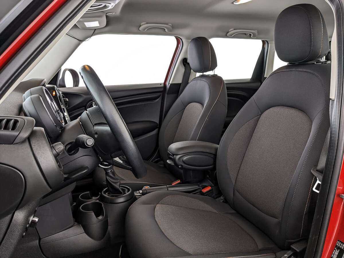 Mini Hatch с пробегом — 2017 год. Фото: #15