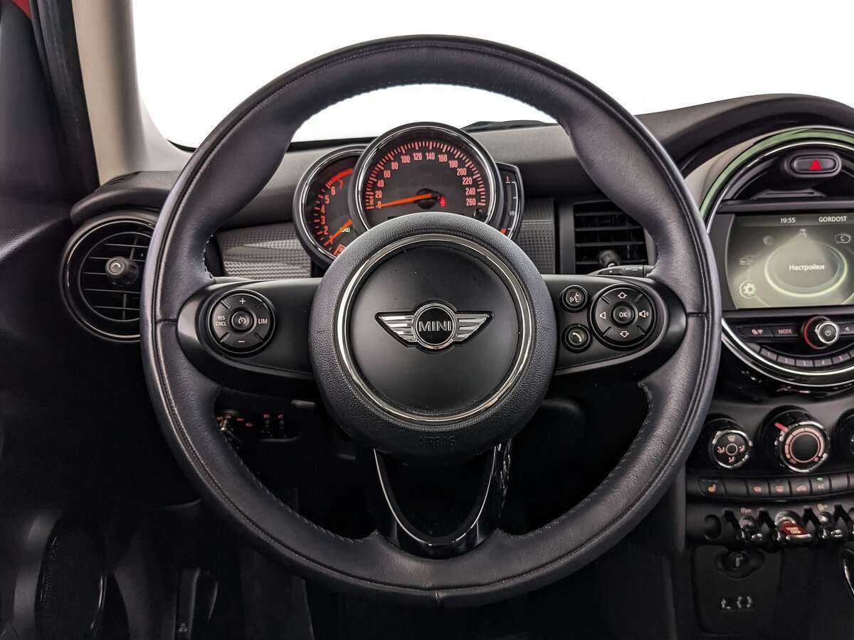 Mini Hatch с пробегом — 2017 год. Фото: #17