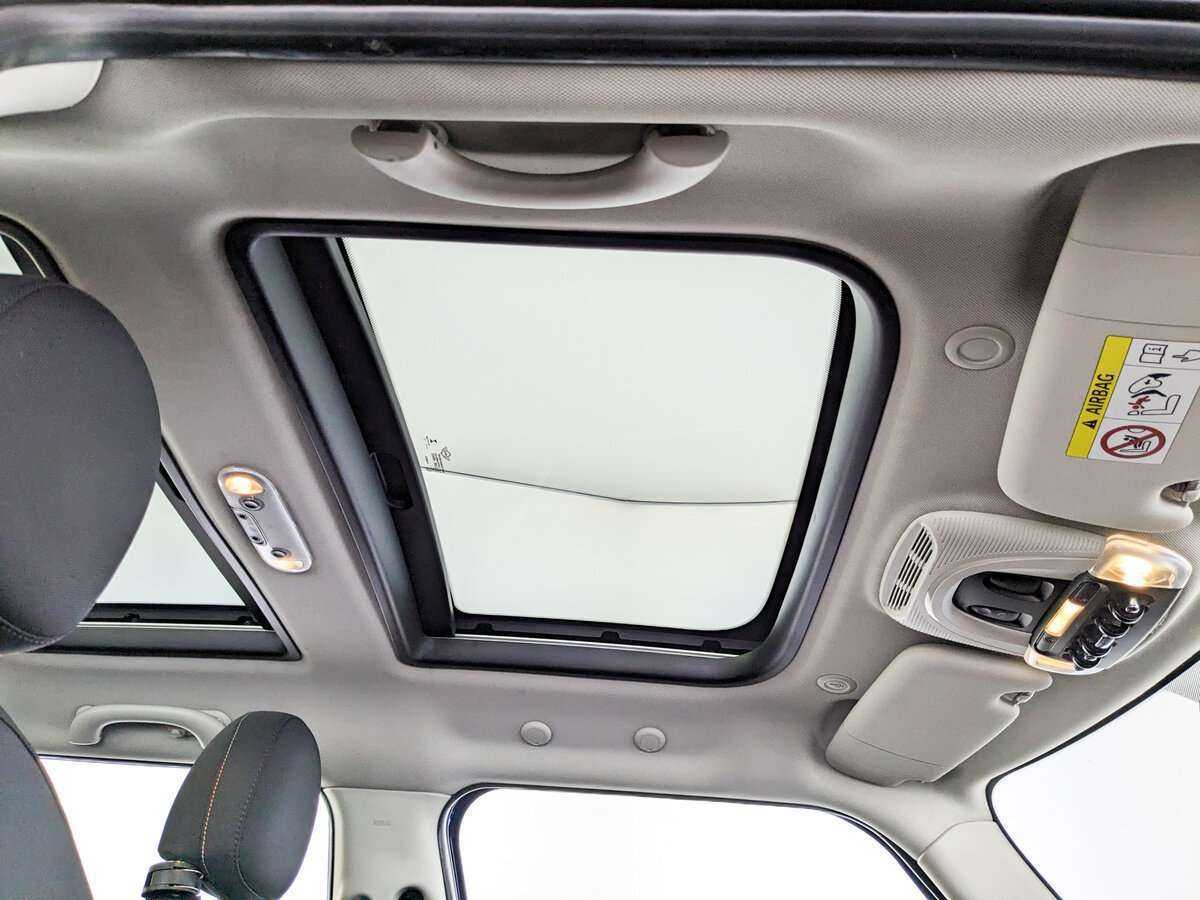 Mini Hatch с пробегом — 2018 год. Фото: #15