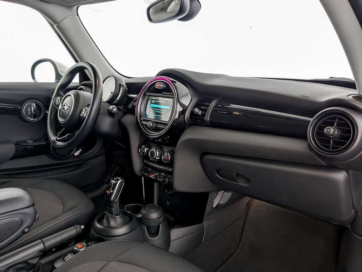 Mini Hatch с пробегом — 2018 год. Фото: #8