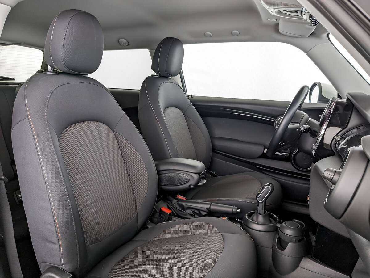 Mini Hatch с пробегом — 2018 год. Фото: #17