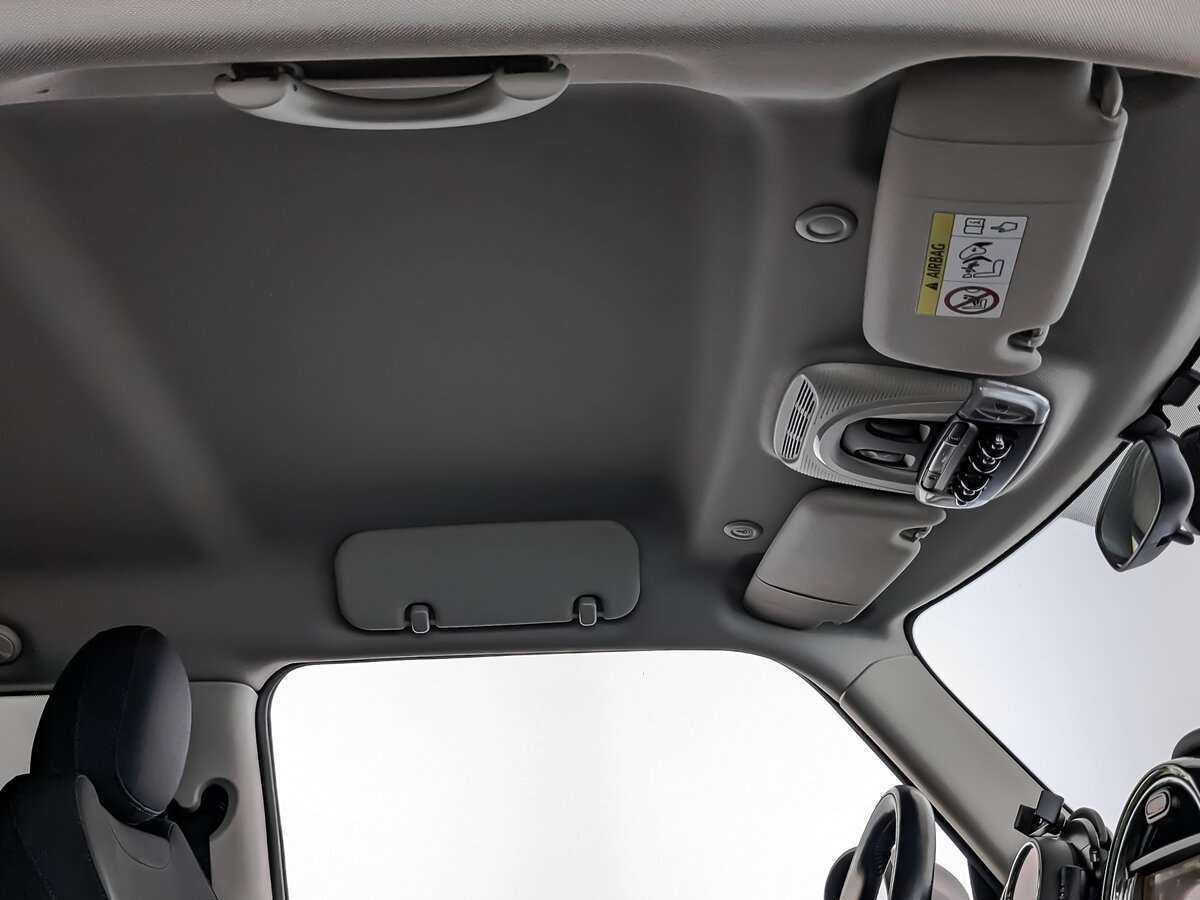 Mini Hatch с пробегом — 2017 год. Фото: #18