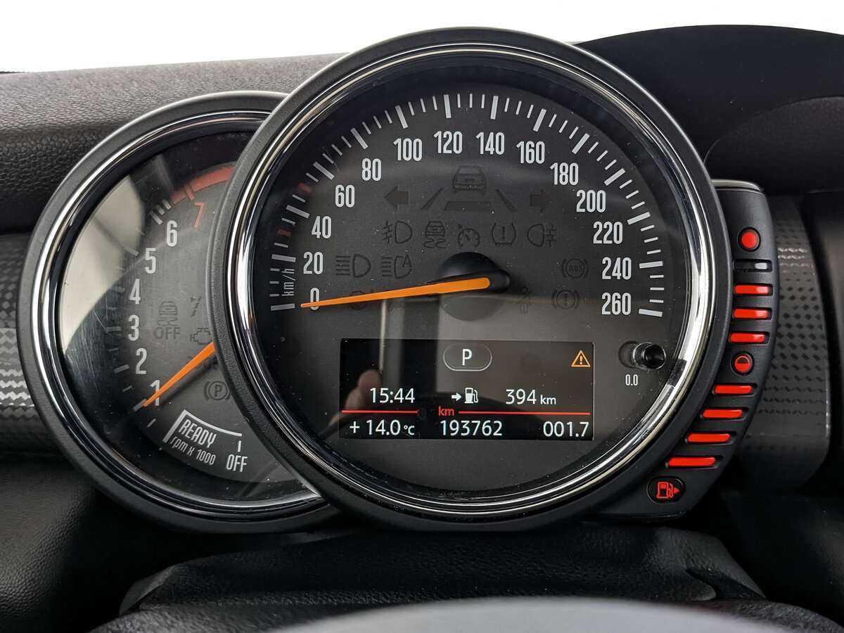 Mini Hatch с пробегом — 2017 год. Фото: #10