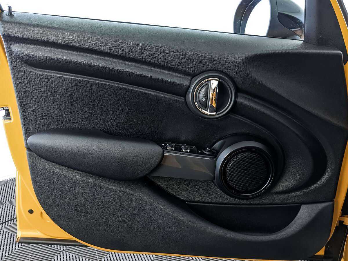 Mini Hatch с пробегом — 2017 год. Фото: #13