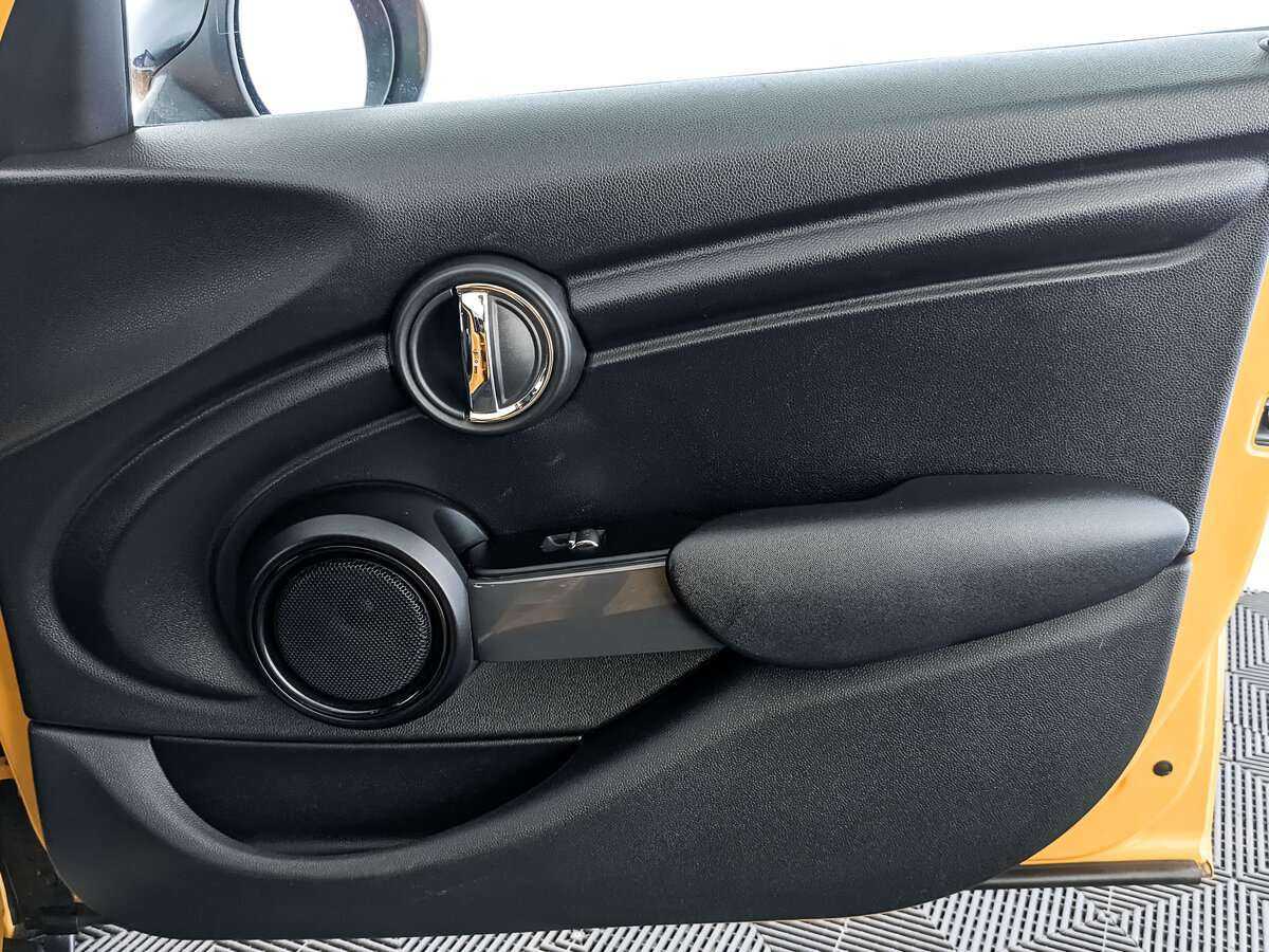 Mini Hatch с пробегом — 2017 год. Фото: #18