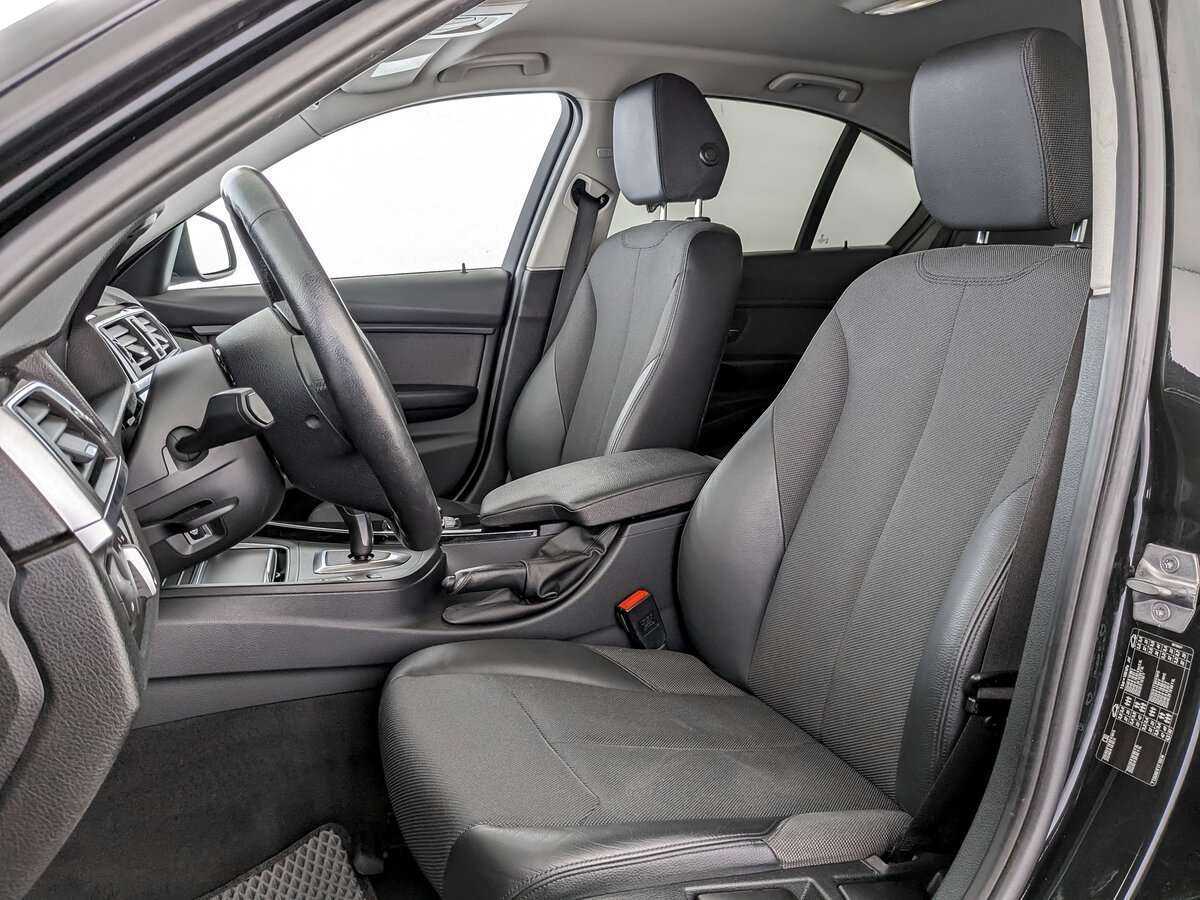 BMW 3 серии с пробегом — 2018 год. Фото: #15