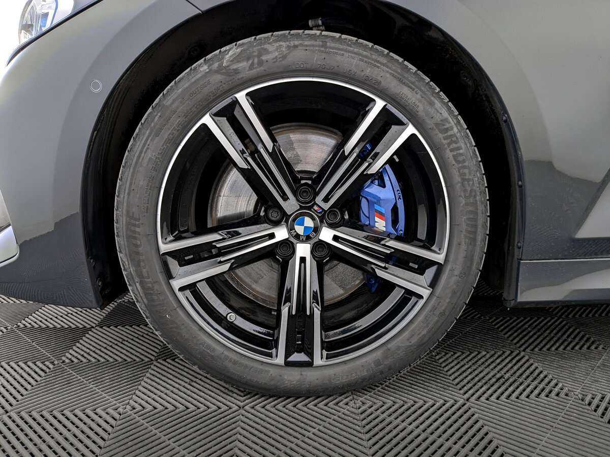 BMW 3 серии с пробегом — 2022 год. Фото: #13