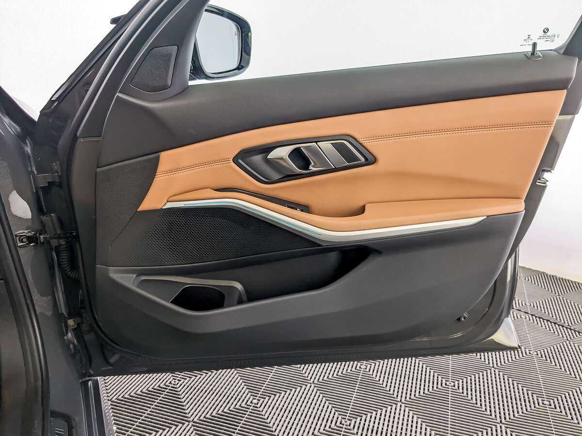 BMW 3 серии с пробегом — 2022 год. Фото: #20