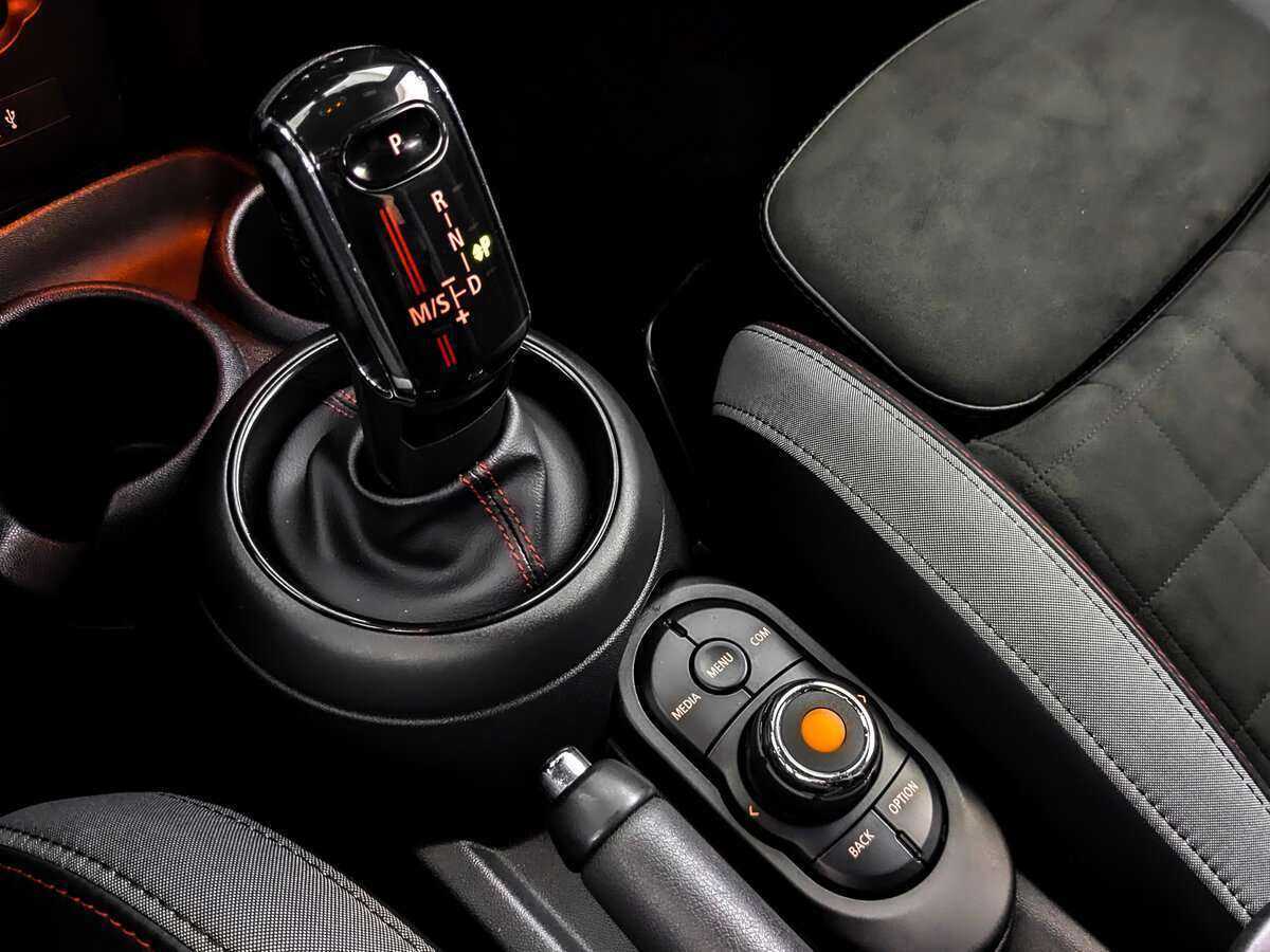 Mini Hatch с пробегом — 2020 год. Фото: #21