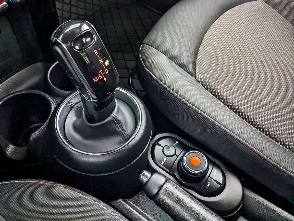 Mini Hatch с пробегом — 2019 год. Фото: #21