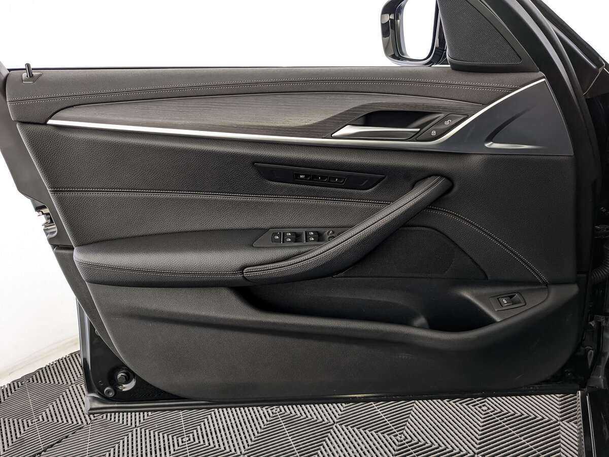 BMW 5 серии с пробегом — 2021 год. Фото: #13