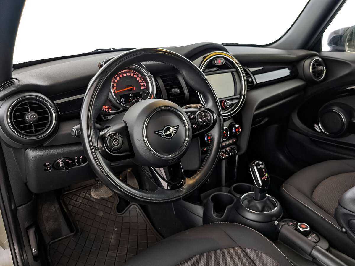 Mini Hatch с пробегом — 2020 год. Фото: #10