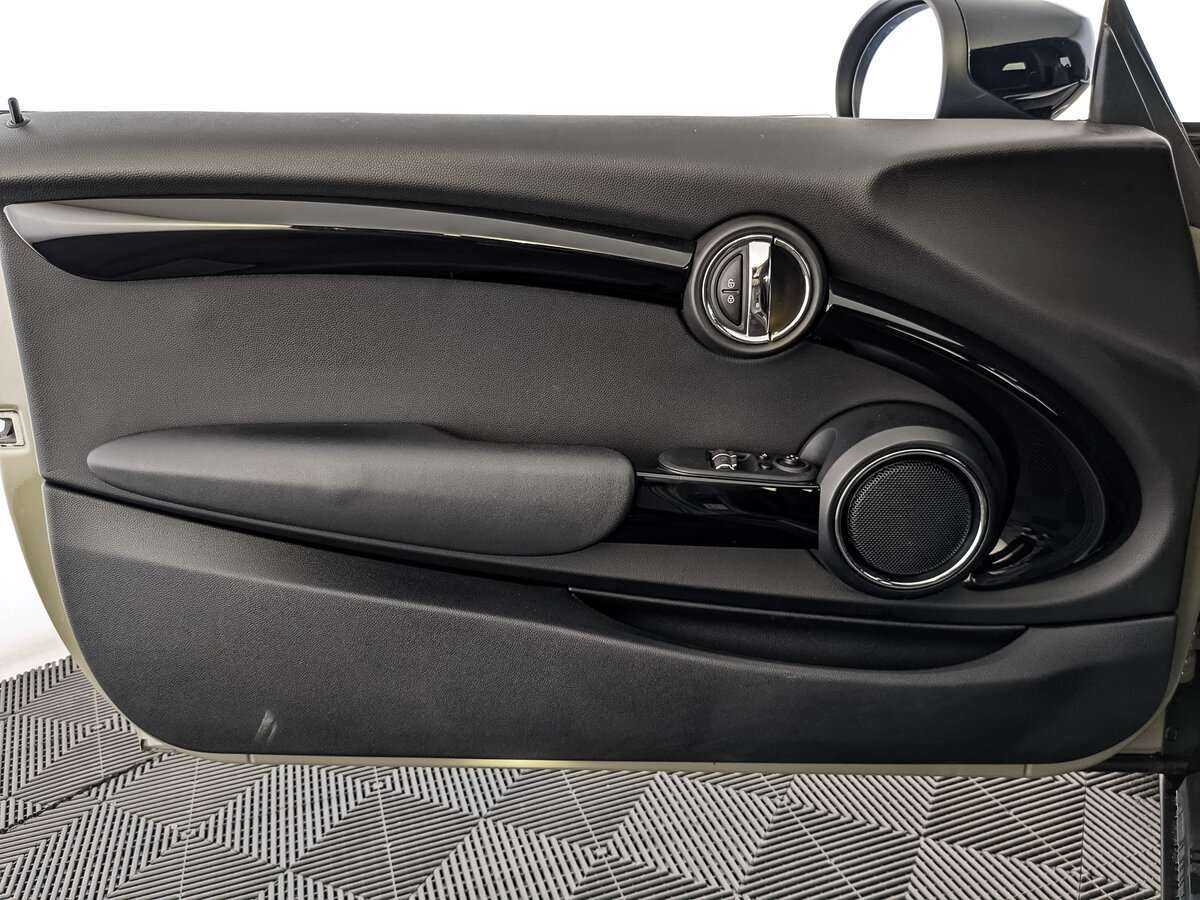 Mini Hatch с пробегом — 2020 год. Фото: #13