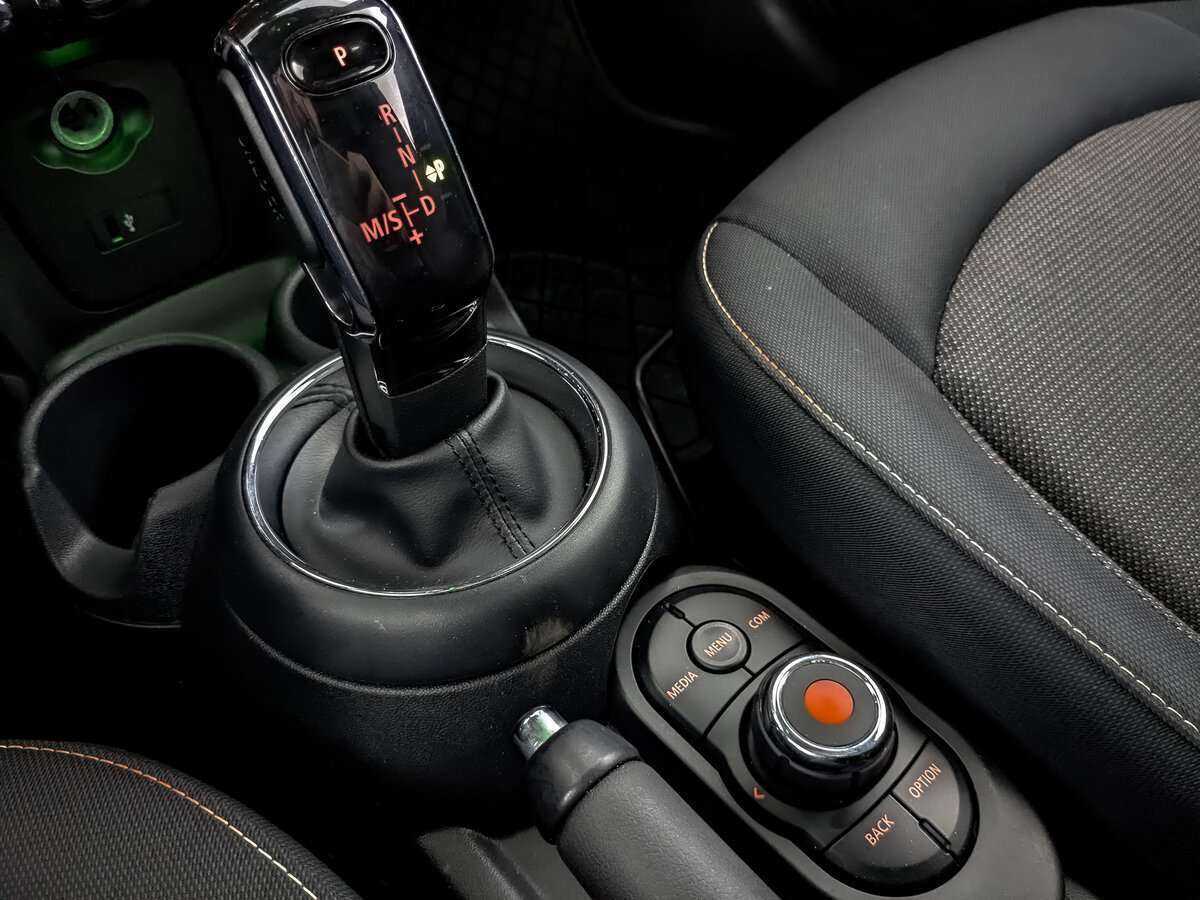 Mini Hatch с пробегом — 2020 год. Фото: #21