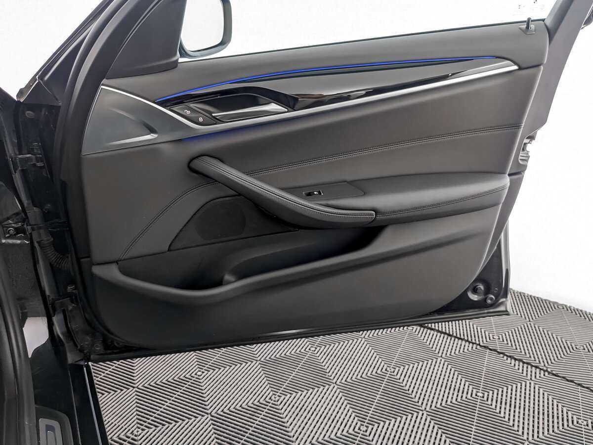 BMW 5 серии с пробегом — 2019 год. Фото: #22