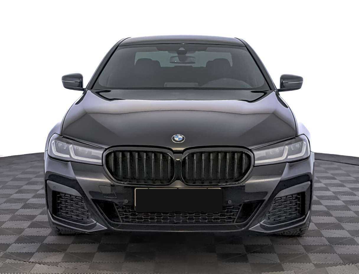 BMW 5 серии с пробегом — 2021 год. Фото: #1