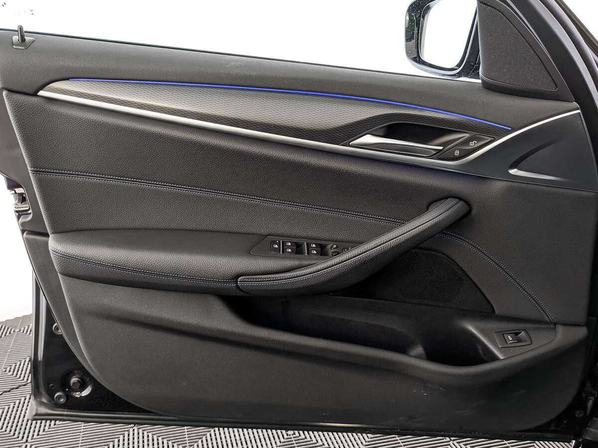 BMW 5 серии с пробегом — 2021 год. Фото: #14