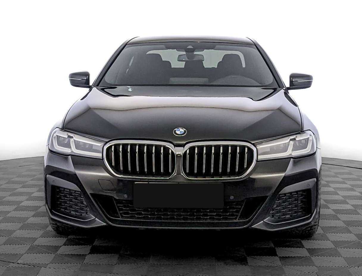 BMW 5 серии с пробегом — 2021 год. Фото: #1