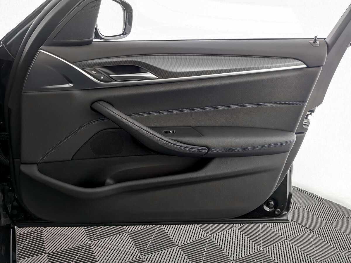 BMW 5 серии с пробегом — 2021 год. Фото: #16