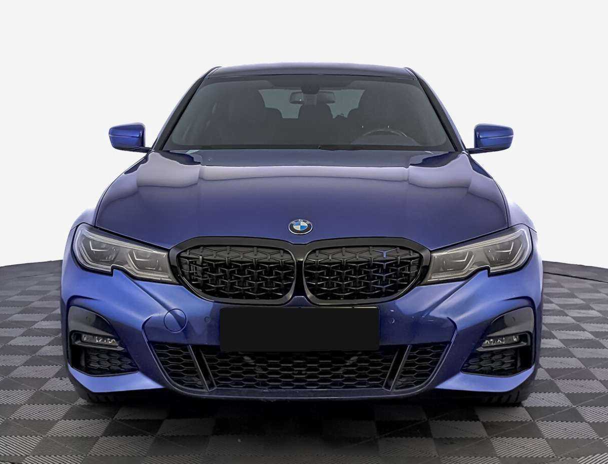 BMW 3 серии с пробегом — 2021 год. Фото: #1