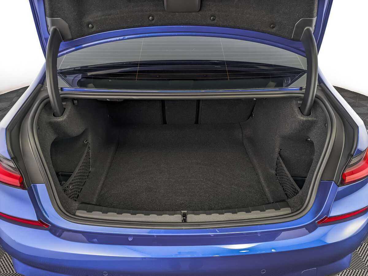 BMW 3 серии с пробегом — 2021 год. Фото: #9