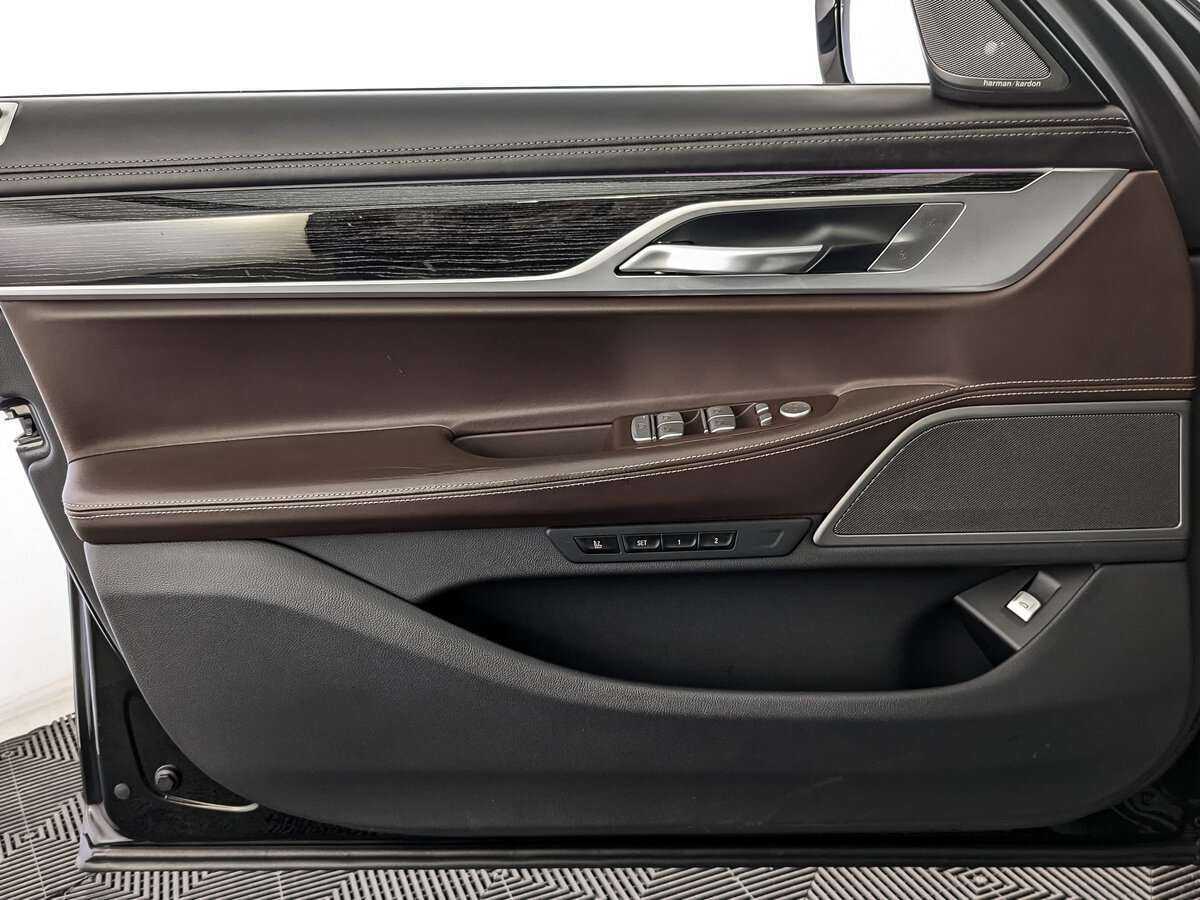 BMW 7 серии с пробегом — 2020 год. Фото: #11