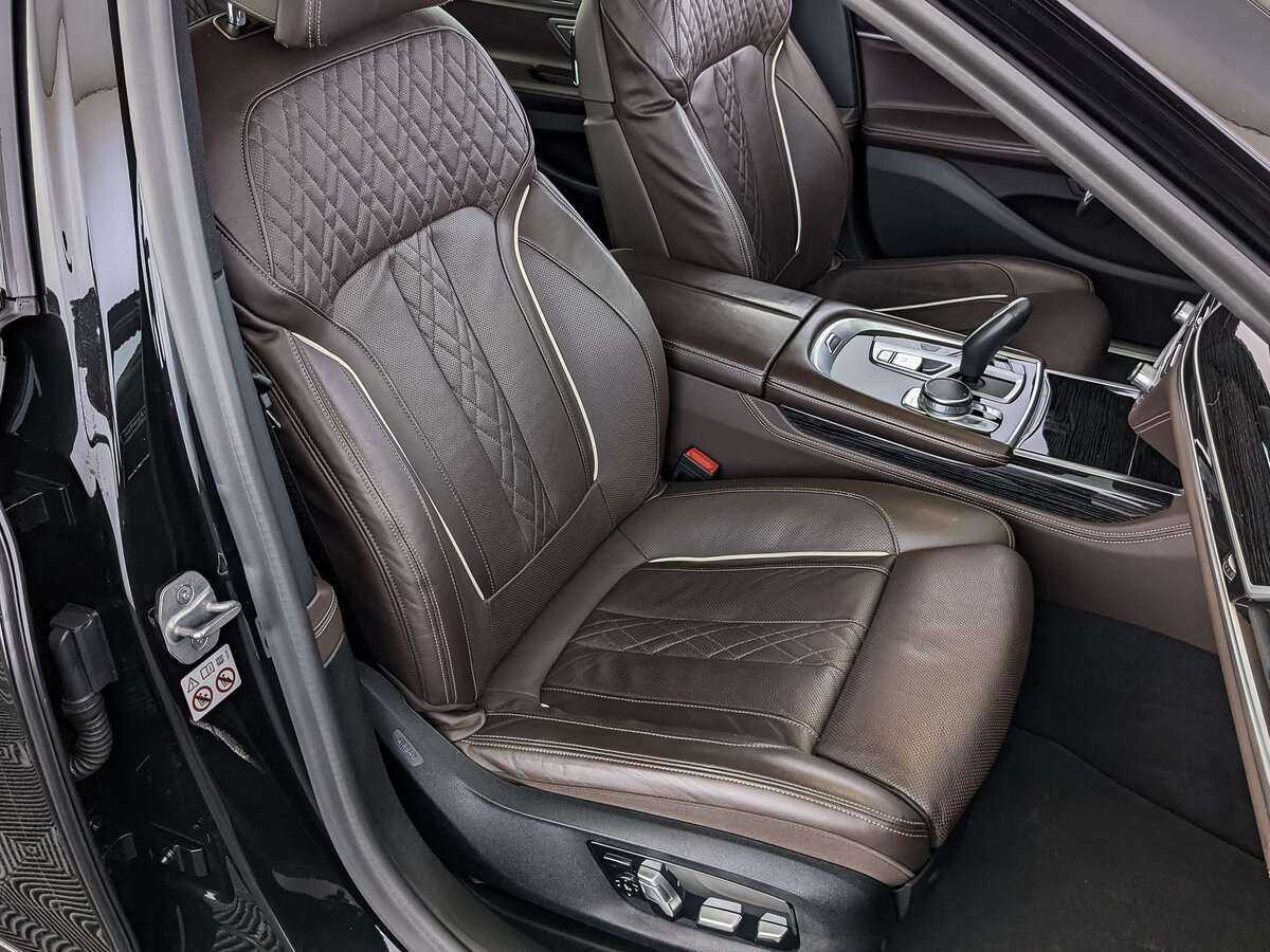 BMW 7 серии с пробегом — 2020 год. Фото: #16
