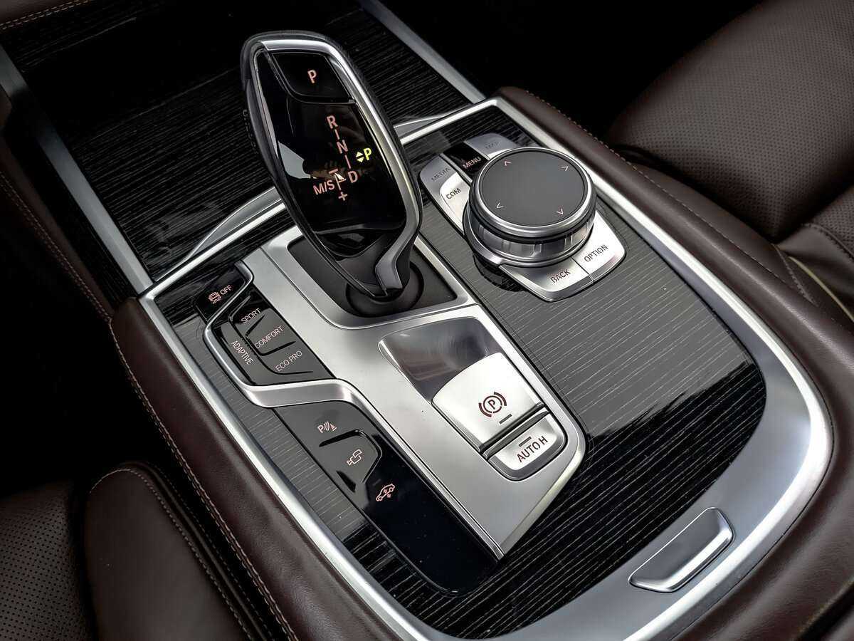 BMW 7 серии с пробегом — 2020 год. Фото: #19