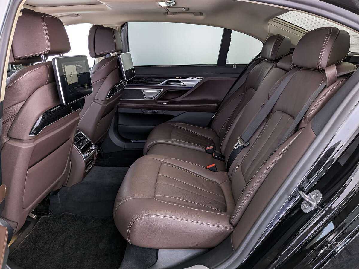 BMW 7 серии с пробегом — 2019 год. Фото: #11