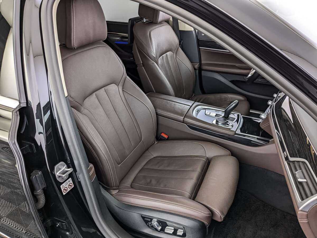 BMW 7 серии с пробегом — 2019 год. Фото: #17