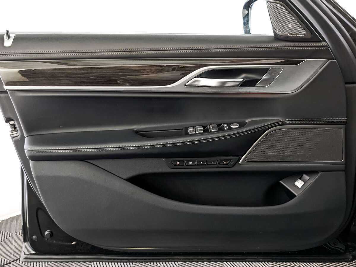 BMW 7 серии с пробегом — 2019 год. Фото: #13