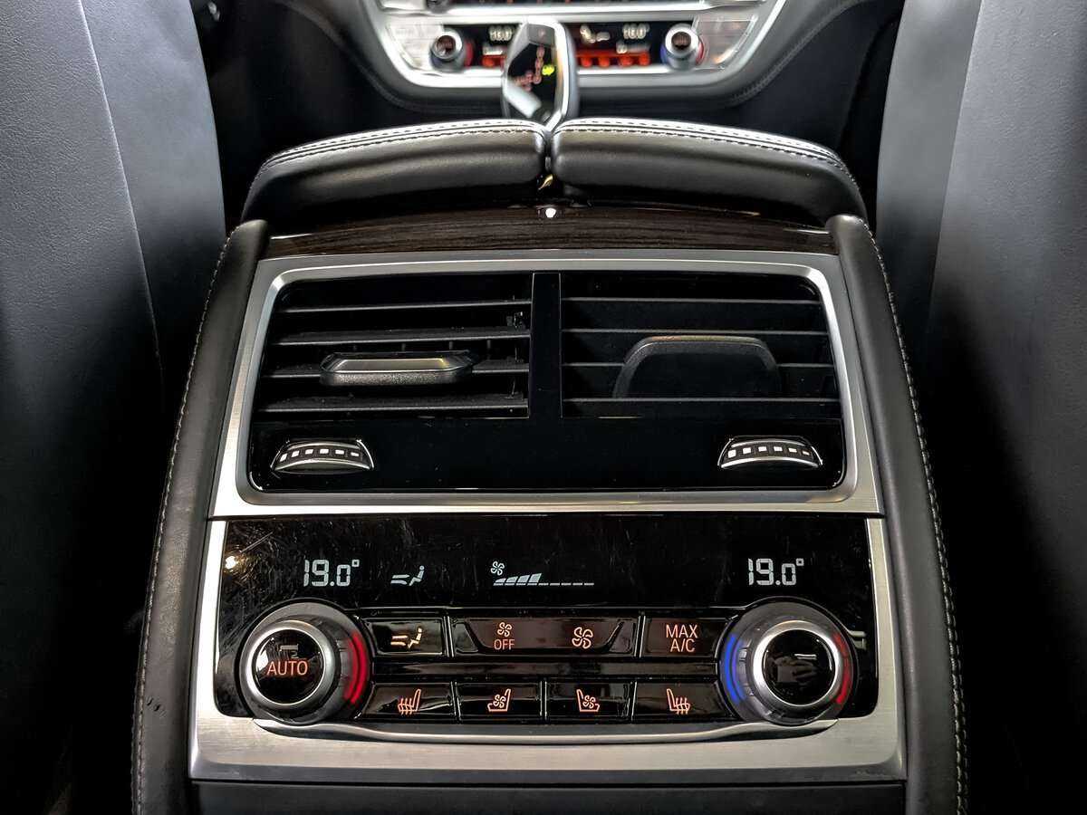 BMW 7 серии с пробегом — 2019 год. Фото: #22