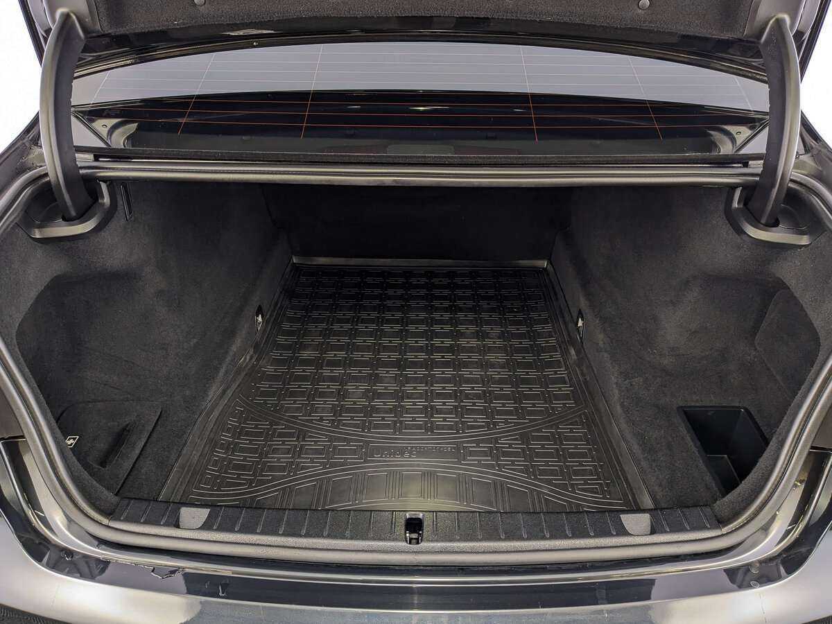 BMW 7 серии с пробегом — 2017 год. Фото: #8