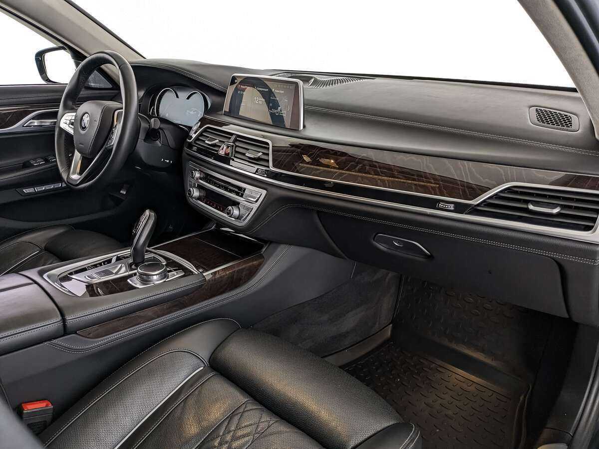 BMW 7 серии с пробегом — 2017 год. Фото: #11