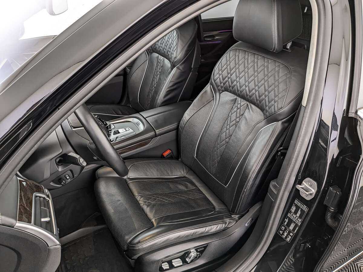 BMW 7 серии с пробегом — 2017 год. Фото: #18