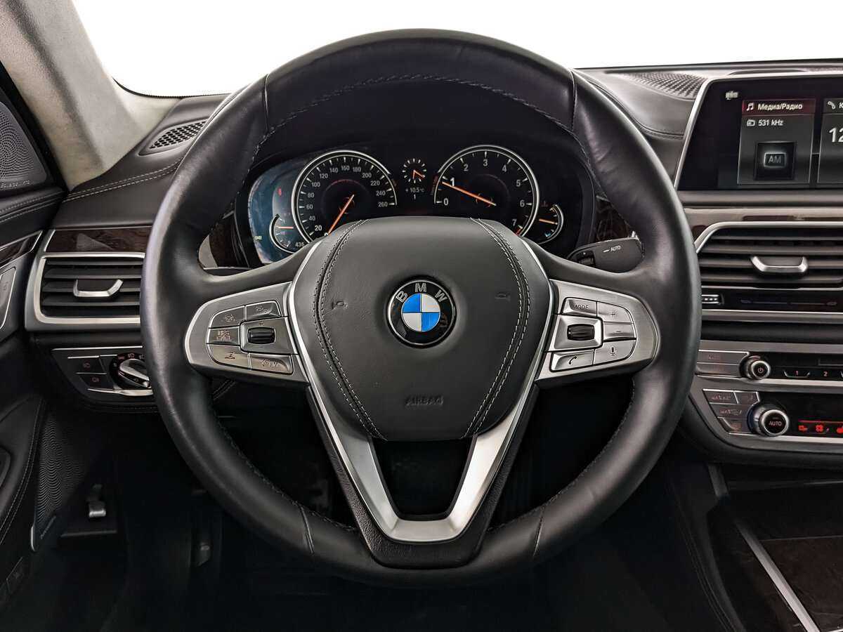 BMW 7 серии с пробегом — 2017 год. Фото: #20