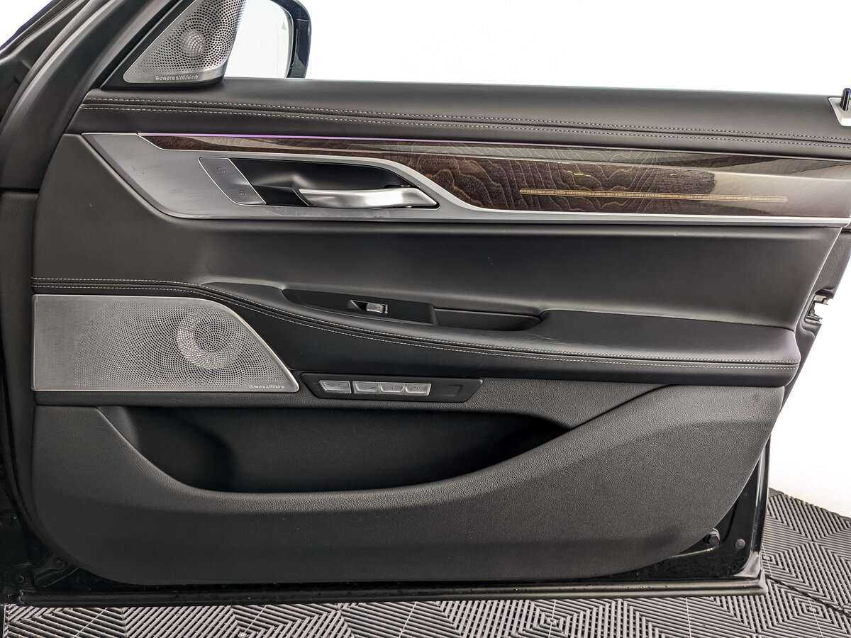 BMW 7 серии с пробегом — 2017 год. Фото: #23