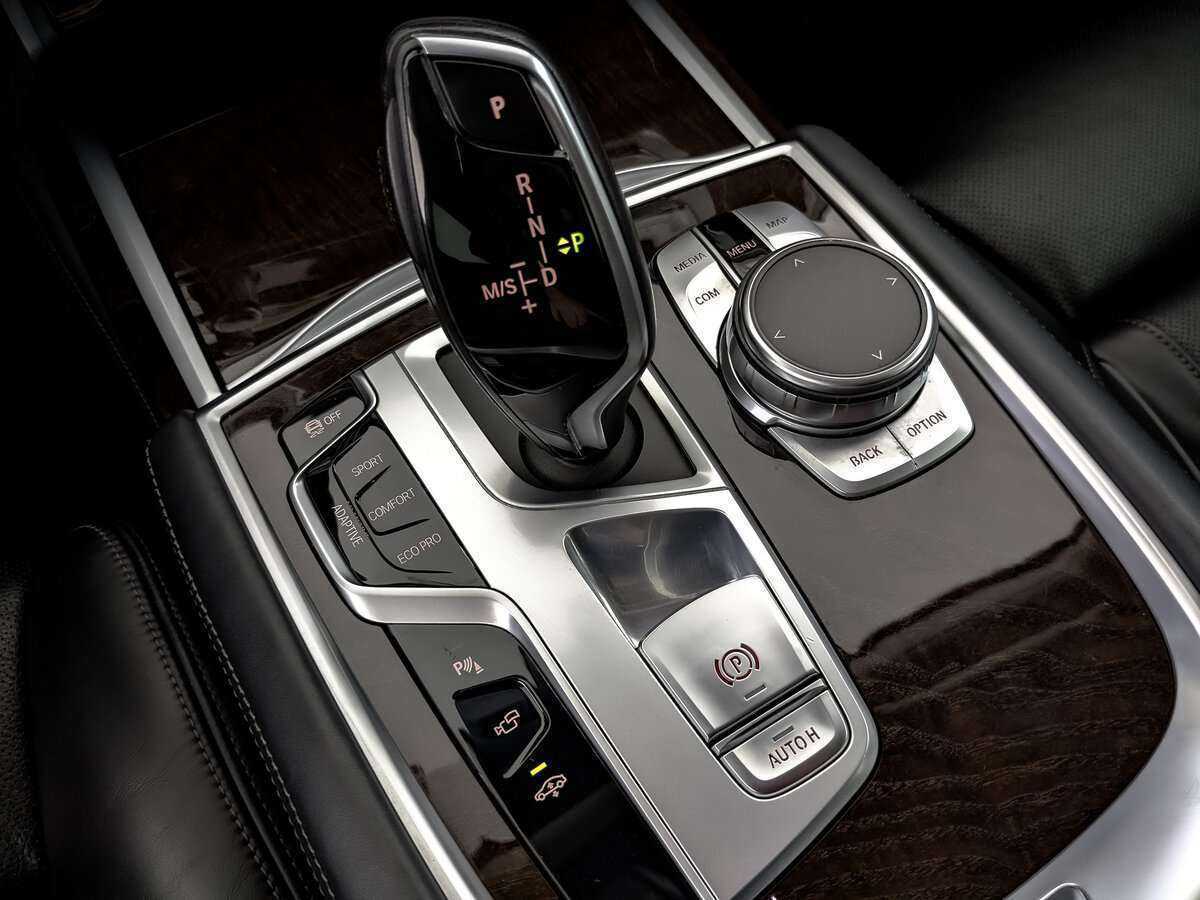 BMW 7 серии с пробегом — 2017 год. Фото: #25