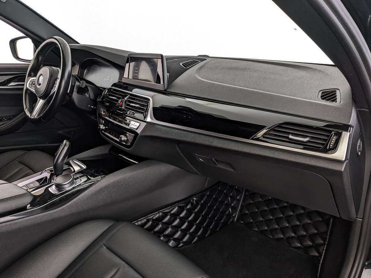 BMW 5 серии с пробегом — 2017 год. Фото: #8