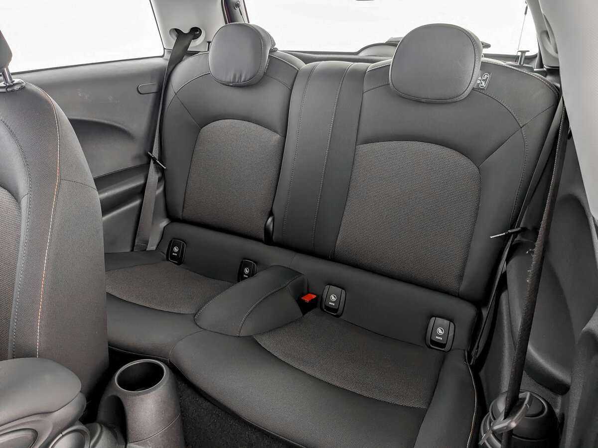 Mini Hatch с пробегом — 2019 год. Фото: #9