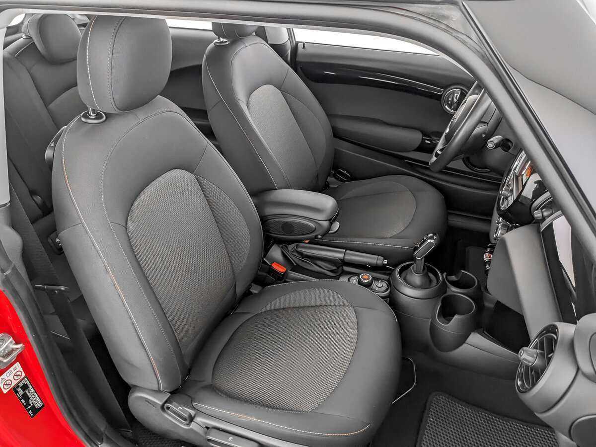 Mini Hatch с пробегом — 2019 год. Фото: #18