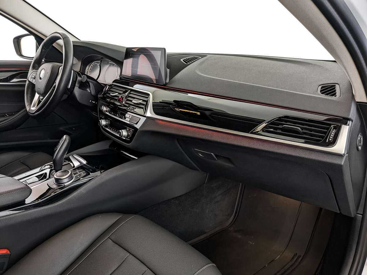 BMW 5 серии с пробегом — 2020 год. Фото: #8