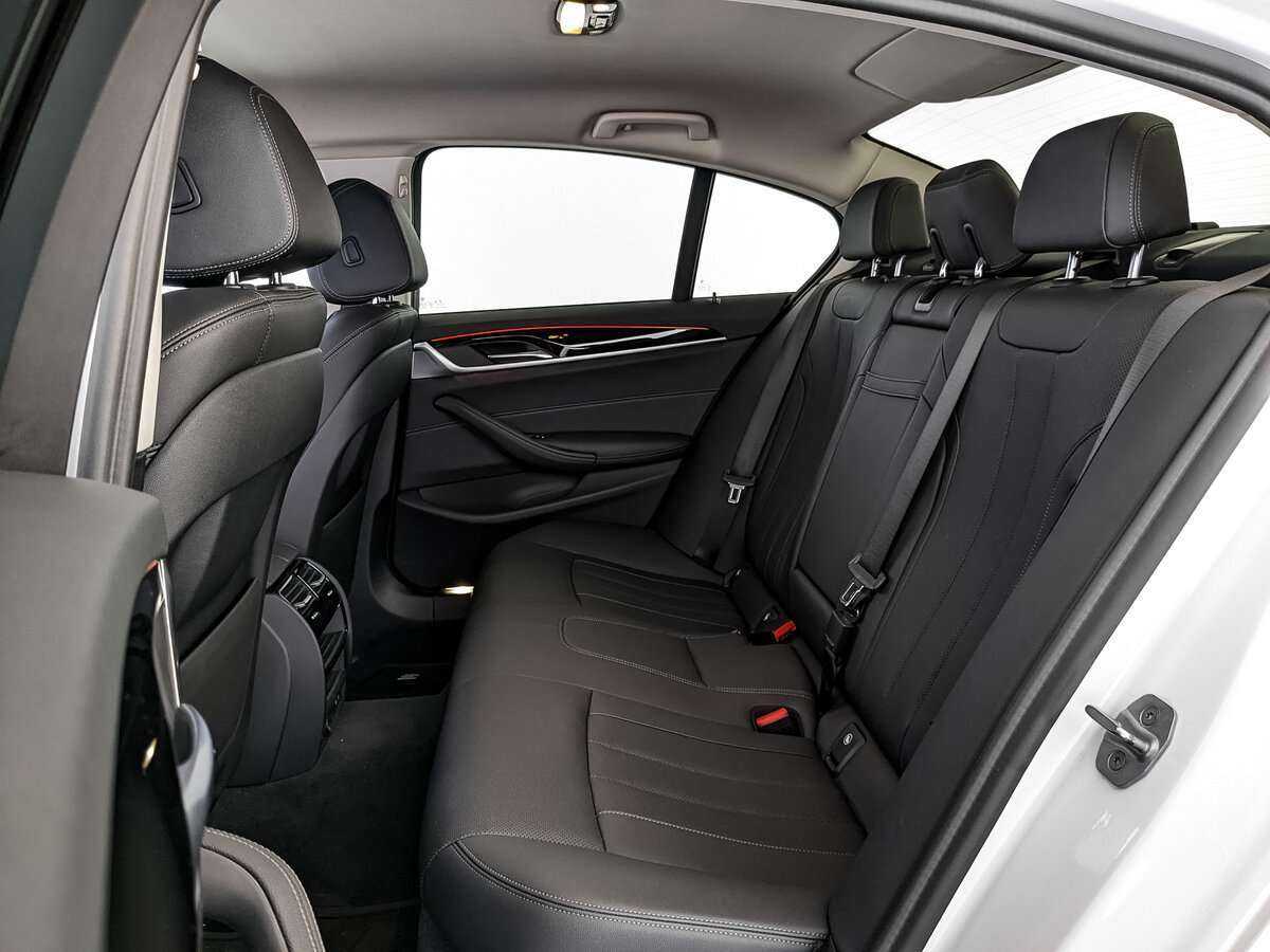 BMW 5 серии с пробегом — 2020 год. Фото: #11