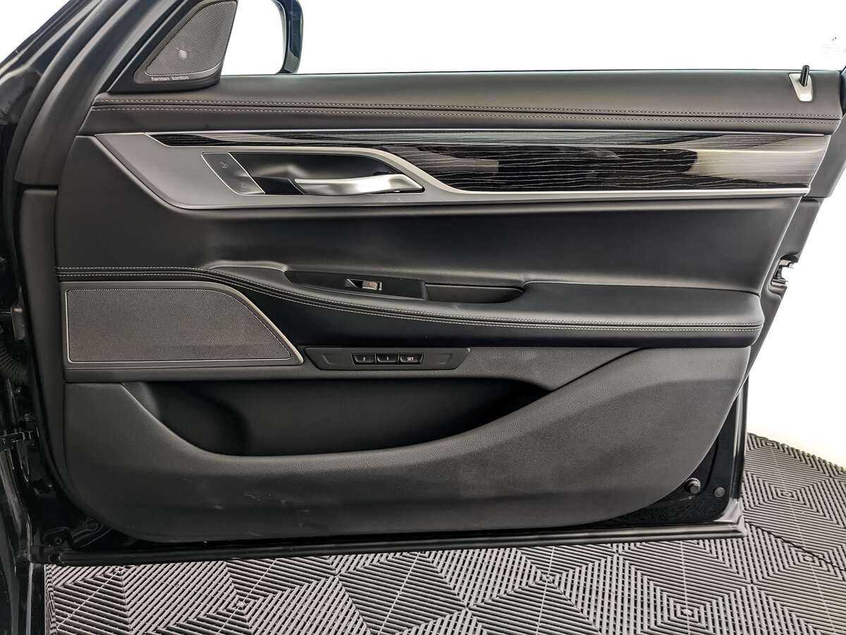 BMW 7 серии с пробегом — 2020 год. Фото: #19