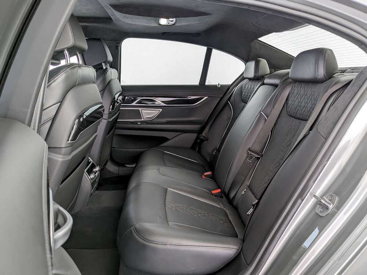 BMW 7 серии с пробегом — 2019 год. Фото: #9