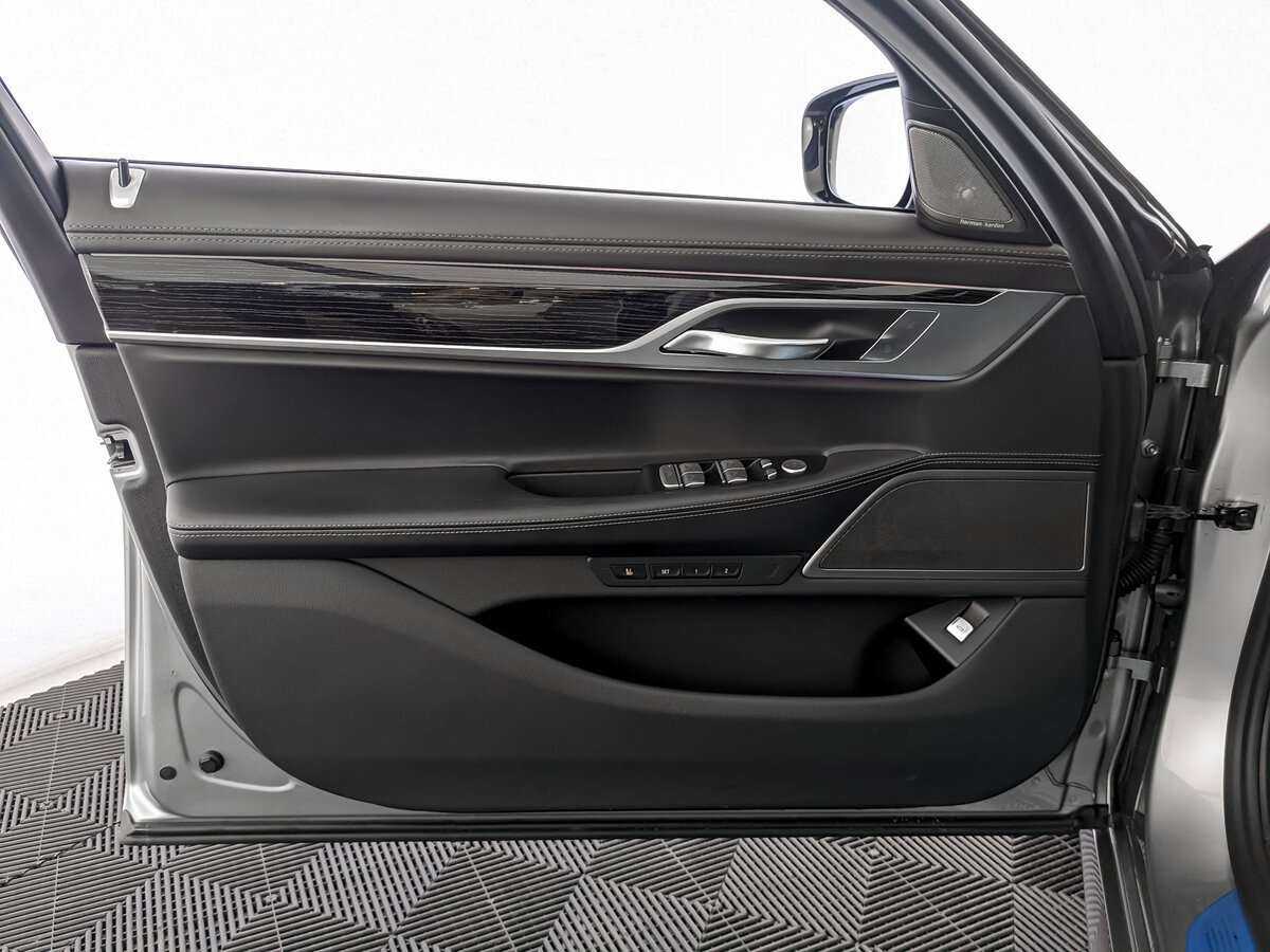 BMW 7 серии с пробегом — 2019 год. Фото: #13