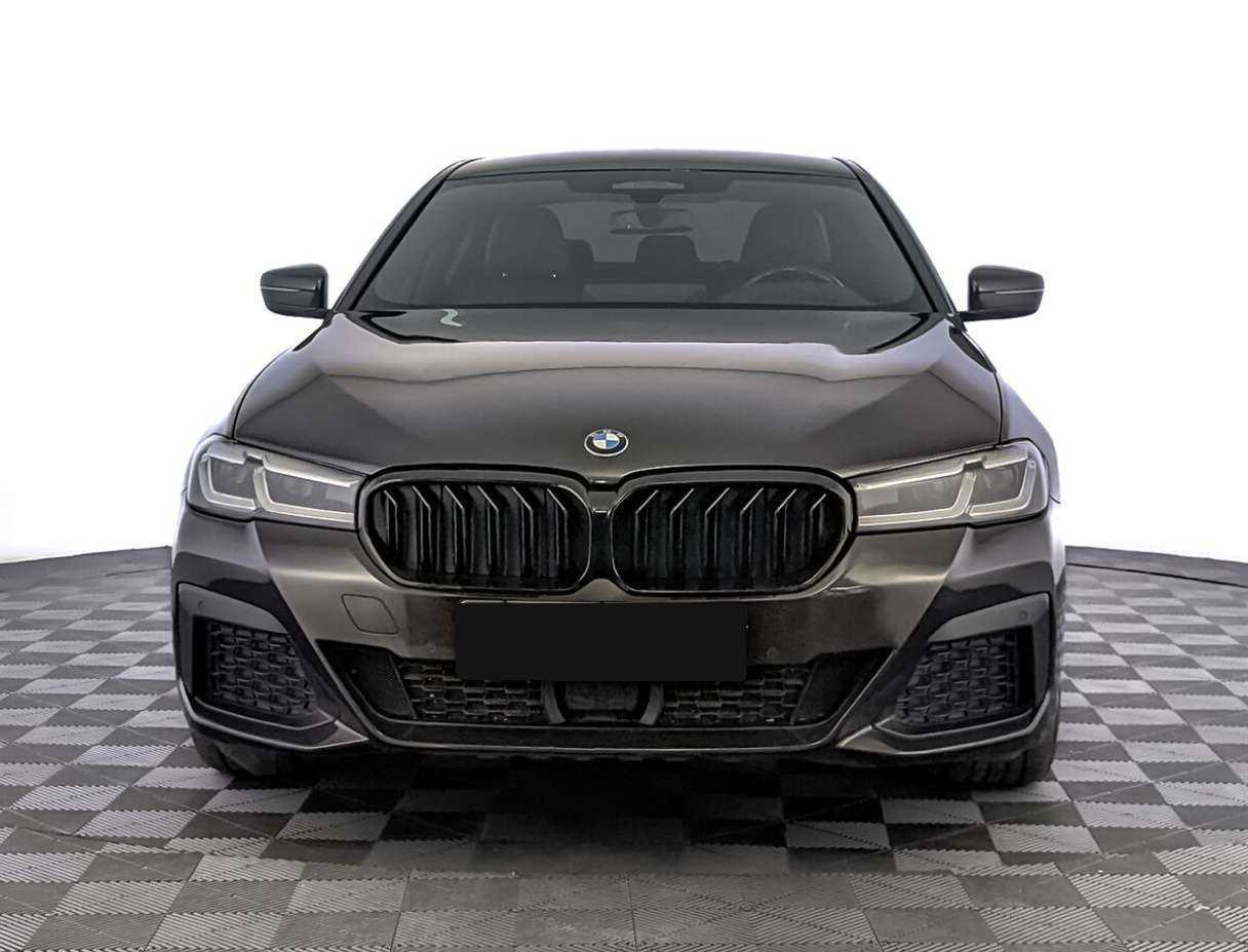 BMW 5 серии с пробегом — 2020 год. Фото: #1