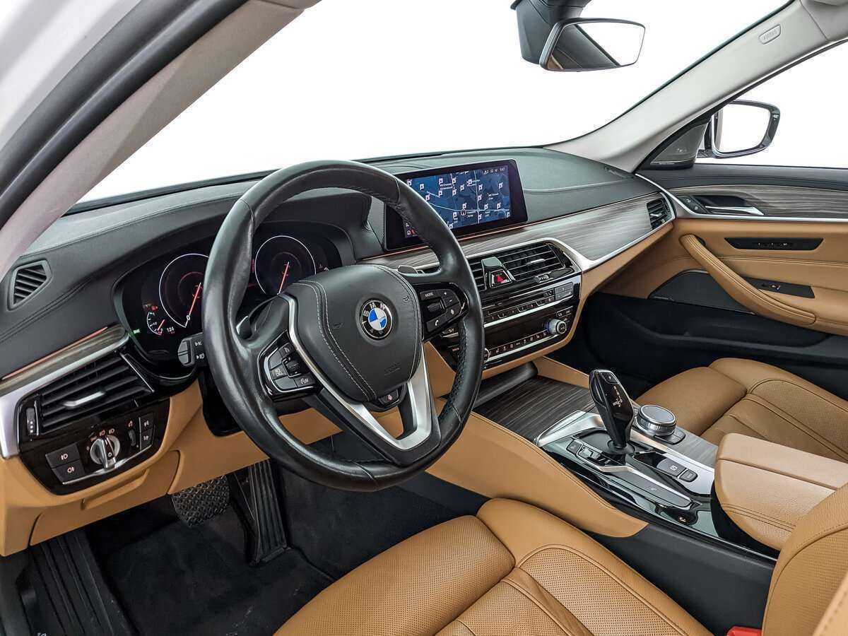 BMW 5 серии с пробегом — 2019 год. Фото: #10