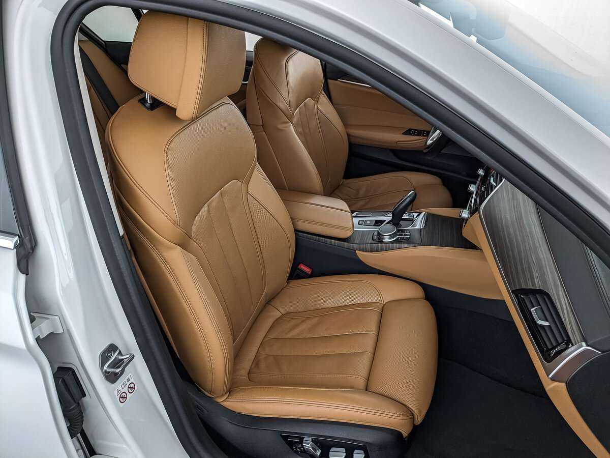 BMW 5 серии с пробегом — 2019 год. Фото: #18